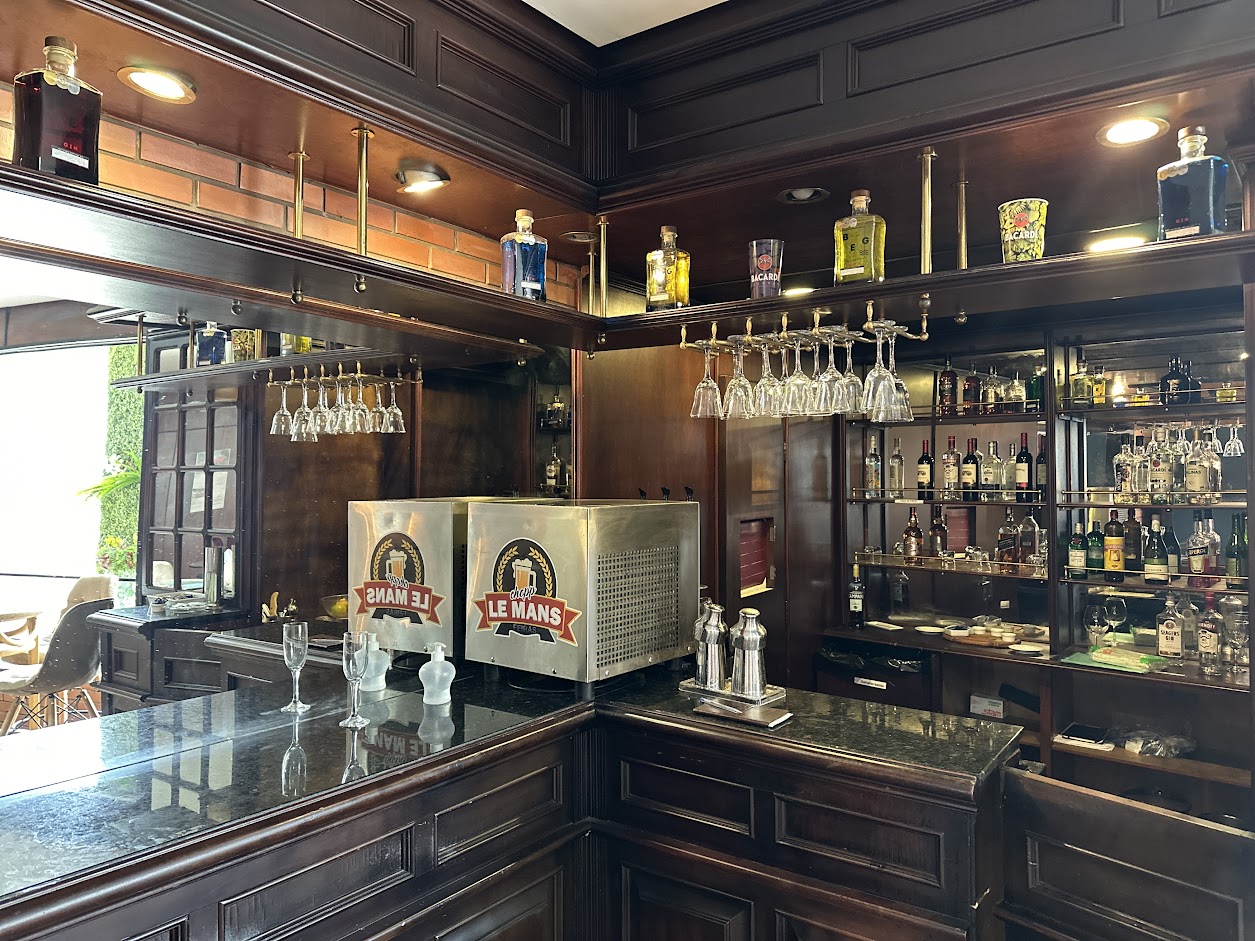 Swallows Bar